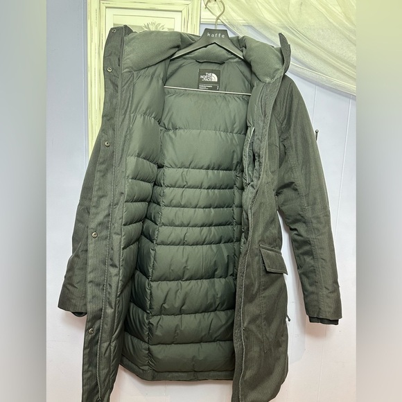 The North Face outer borrough Parka - Picture 3 of 13